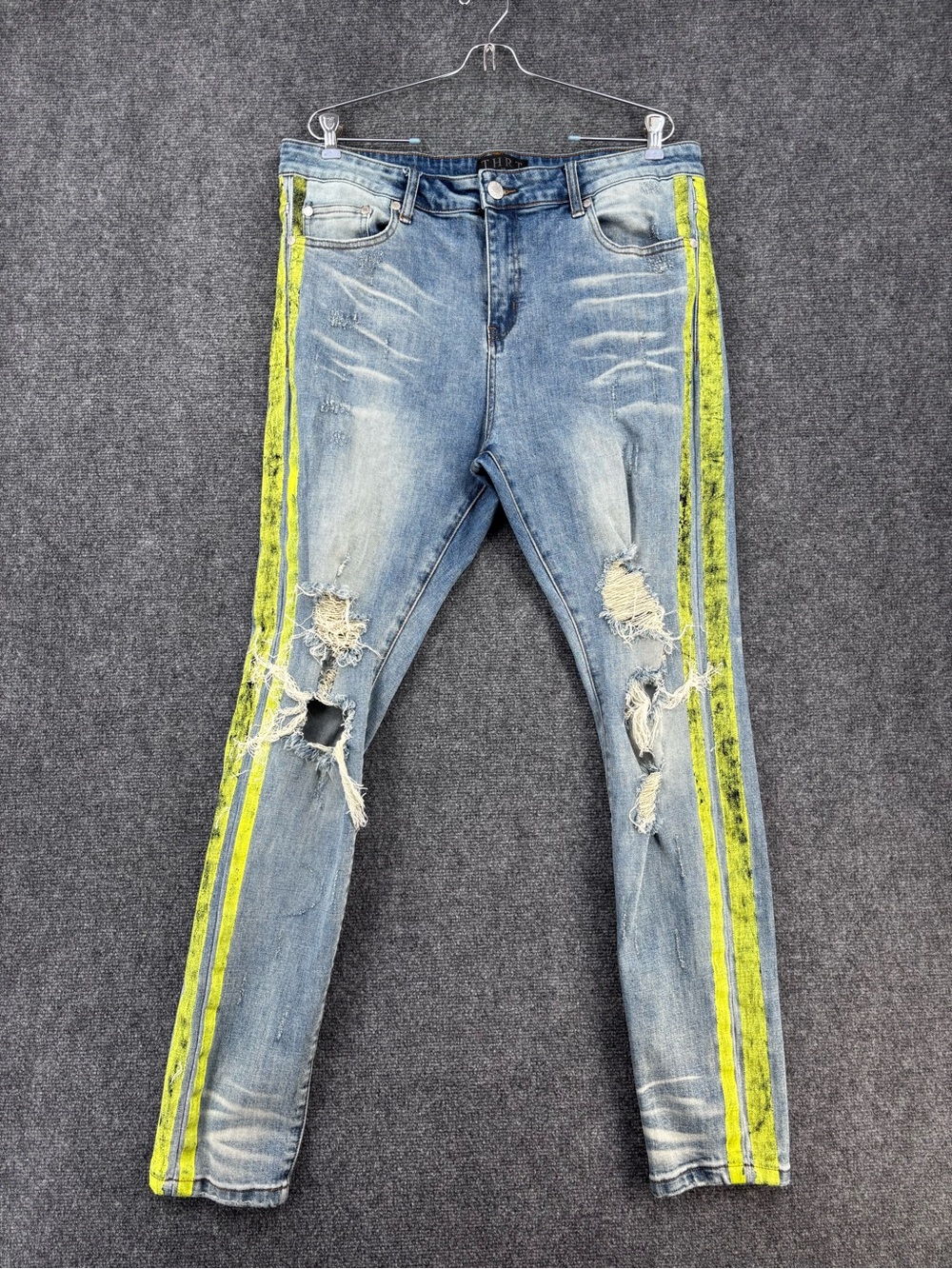 THRT Light Washed Distressed Grunge Streetwear Skater Jeans Men’s 36X31*